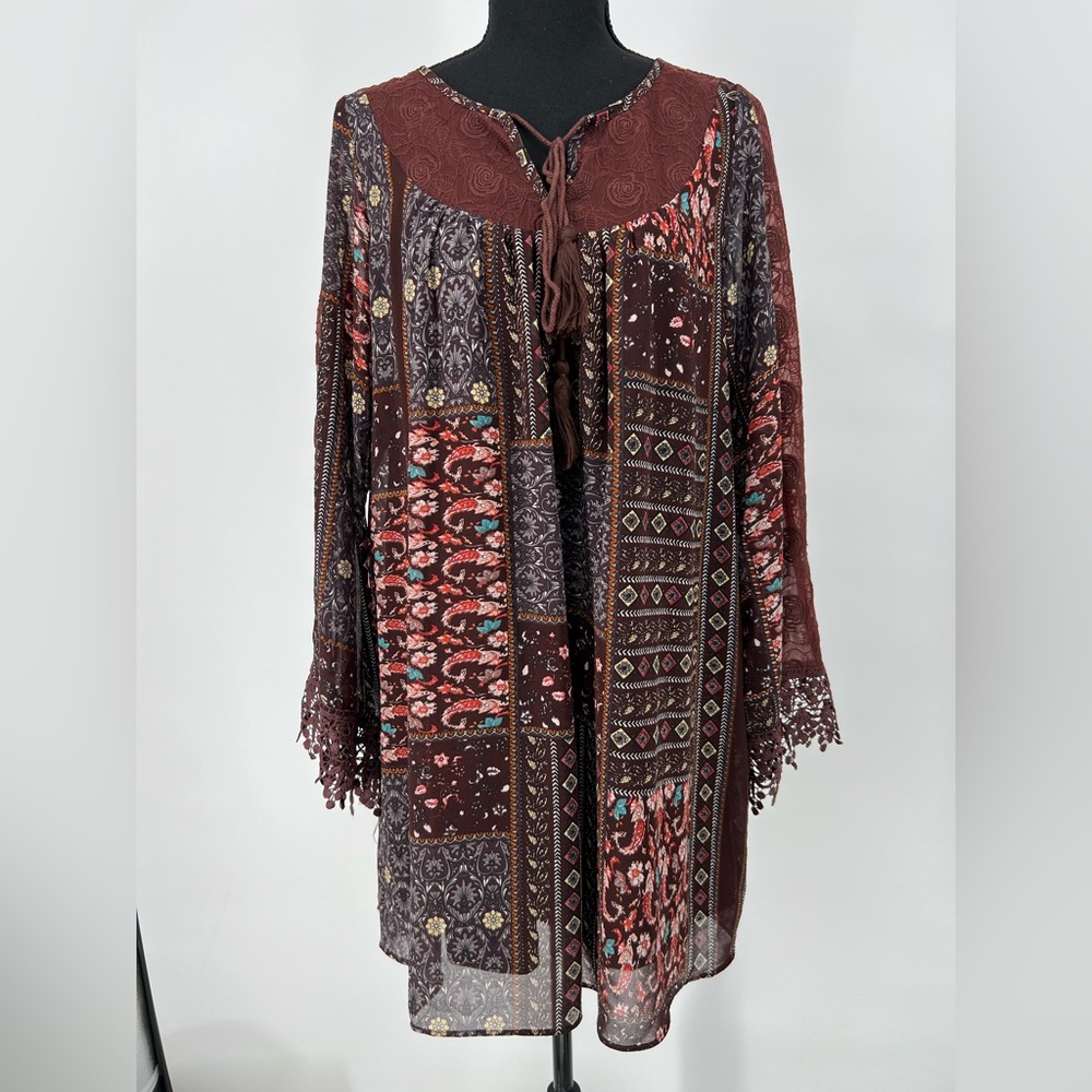 ALTAR’D STATE NWOT BOHEMIAN MINI DRESS CHOCOLATE BROWN FLORAL PATTERN WITH LACE